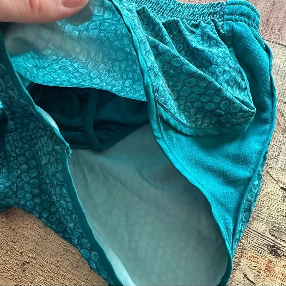 Girl’s Teal Athletic Shorts Nike Girl’s size large